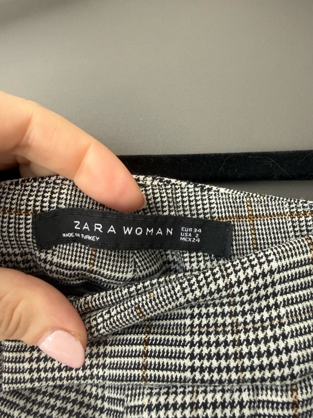 Zara Straight Leg Prince of Wales / Glen plaid Trousers – Size 2 - Picture 3 of 11